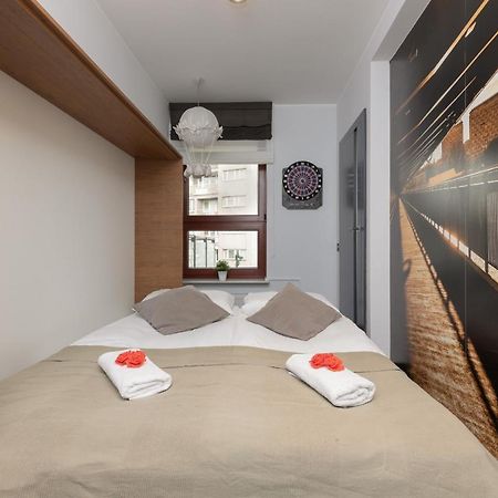 Warsaw Srodmiescie Riverside Three-Bedroom Apartment By Renters Zewnętrze zdjęcie