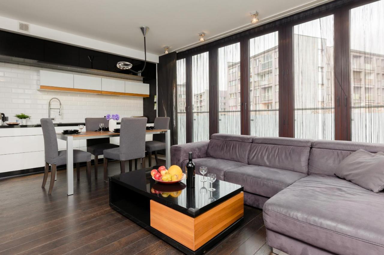 Warsaw Srodmiescie Riverside Three-Bedroom Apartment By Renters Zewnętrze zdjęcie