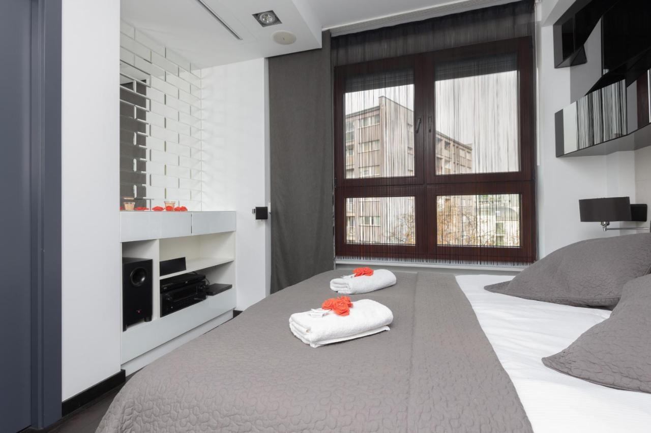 Warsaw Srodmiescie Riverside Three-Bedroom Apartment By Renters Zewnętrze zdjęcie